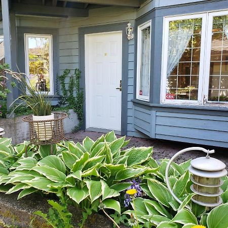 Bright Garden Suite By Forest & Beach & Ubc バンクーバー エクステリア 写真